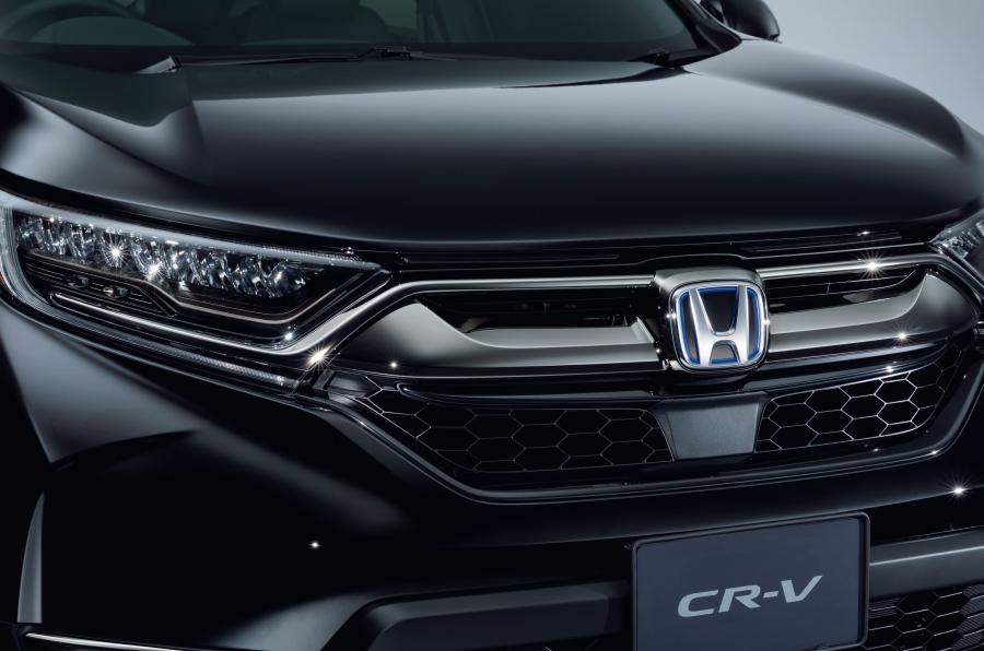 Детали экстерьера Honda CR-V e:HEV Black Edition (RW) 2020 года  (JP) (фото 7 из 14)